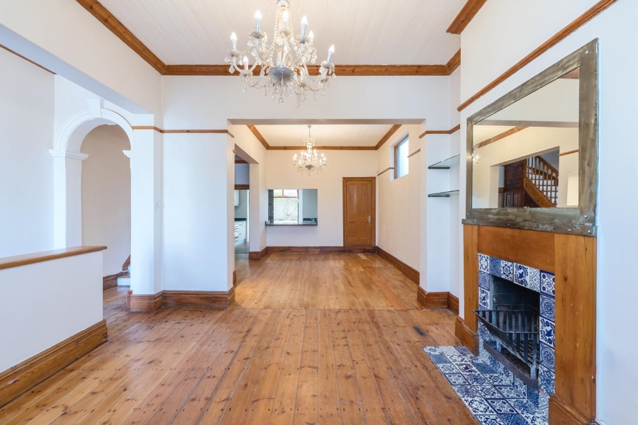 3 Bedroom Property for Sale in Sea Point Western Cape